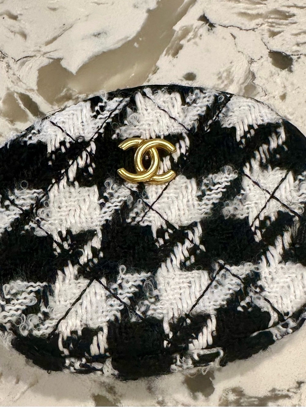 CHANEL Black & White Houndstooth Quilted Coin Pouch with Gold-Tone Zipper.